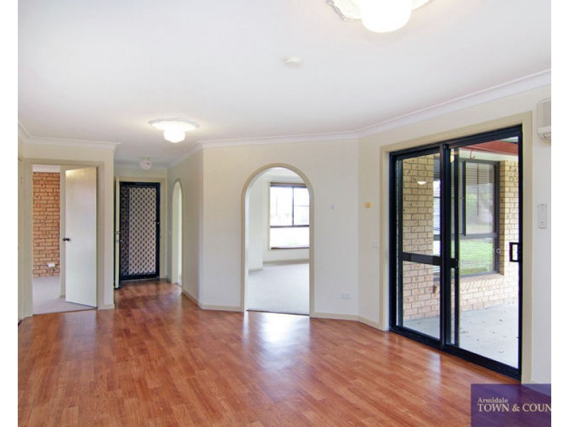 10 Patricia Close, Armidale NSW 2350