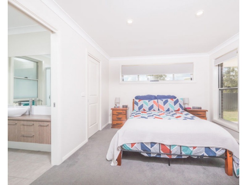 4 McGrath Place, Armidale NSW 2350