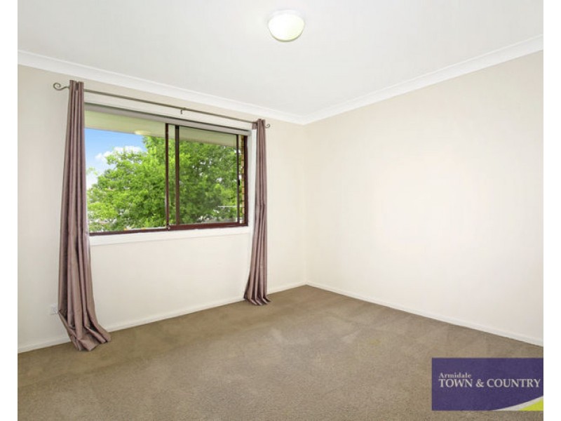 2/4 Wade Avenue, Armidale NSW 2350