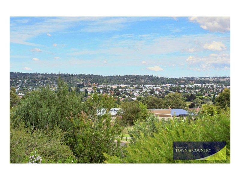 5 Birch Crescent, Armidale NSW 2350