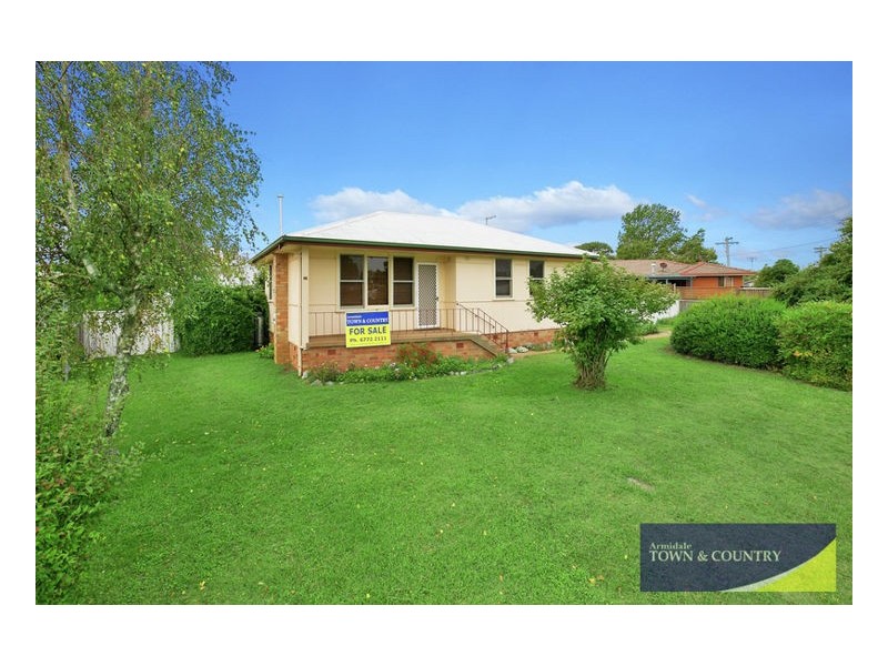35 Abercrombie Street, Guyra NSW 2365