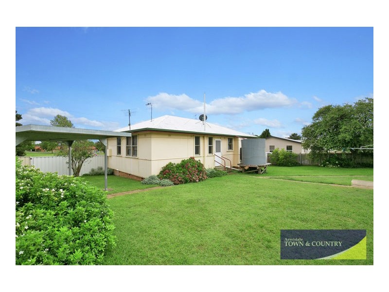 35 Abercrombie Street, Guyra NSW 2365