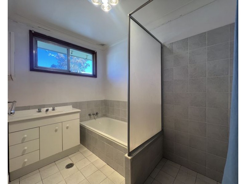 99 Golgotha Street, Armidale NSW 2350