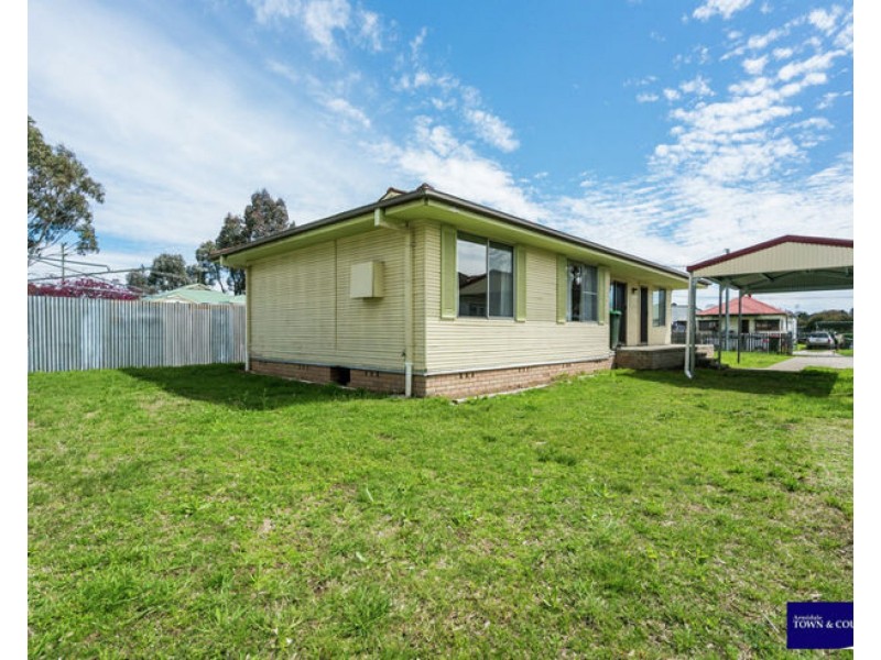 99 Golgotha Street, Armidale NSW 2350
