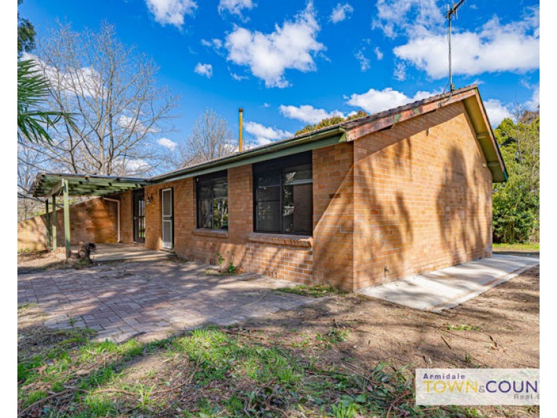 10 Sylvia Crescent, Armidale NSW 2350