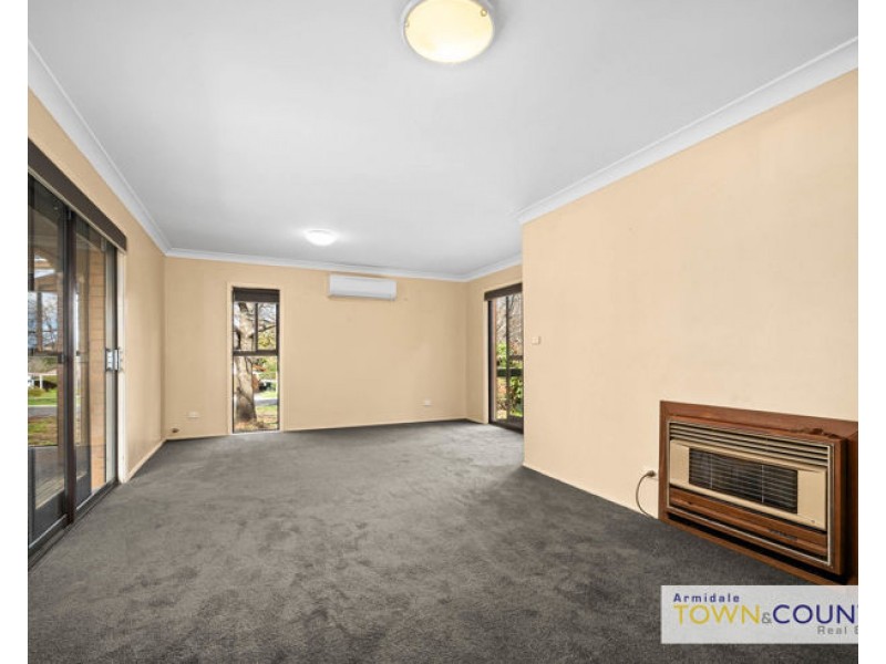 10 Sylvia Crescent, Armidale NSW 2350