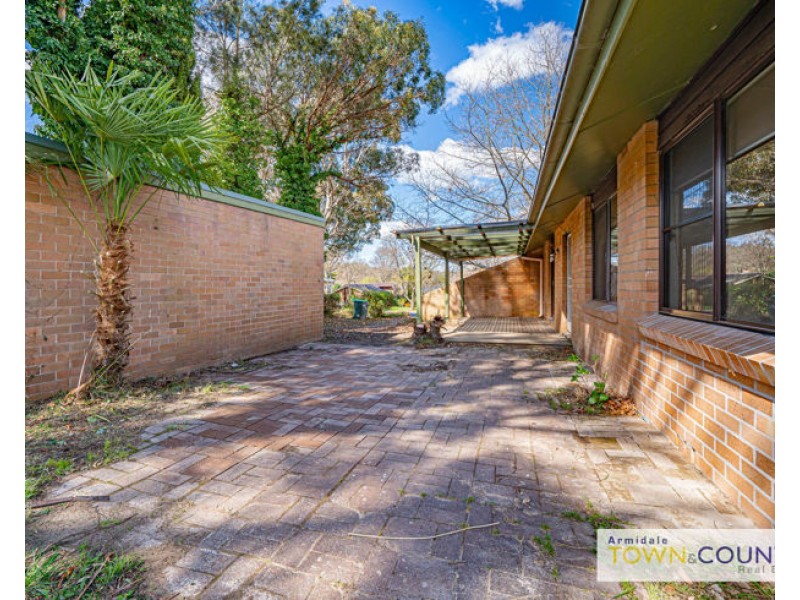 10 Sylvia Crescent, Armidale NSW 2350
