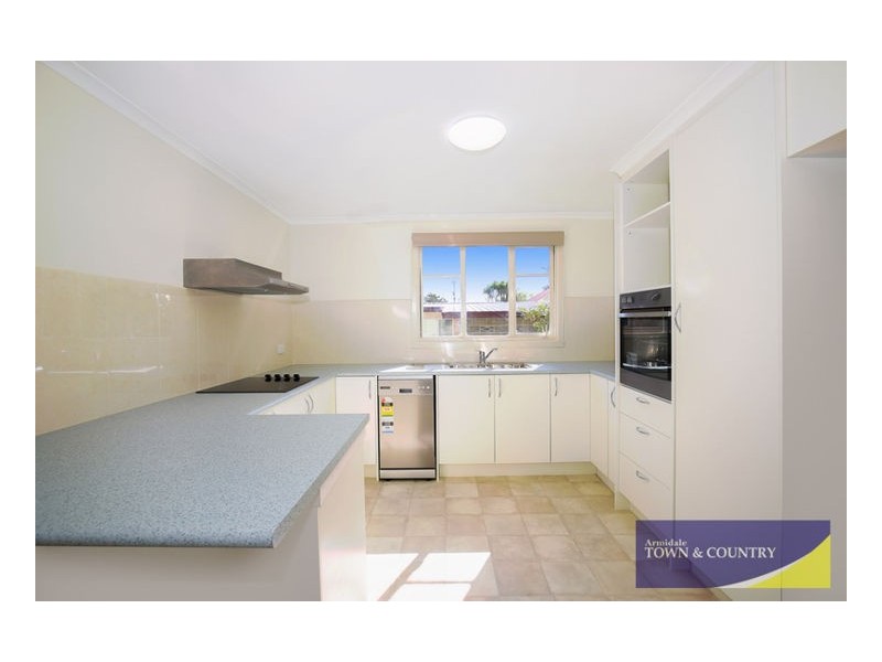 7 Barry Street, Armidale NSW 2350