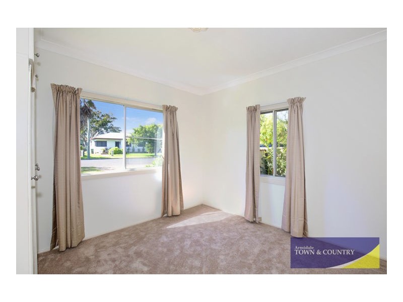 7 Barry Street, Armidale NSW 2350
