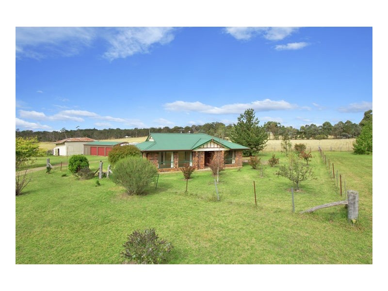 137 Long Swamp Road, Armidale NSW 2350