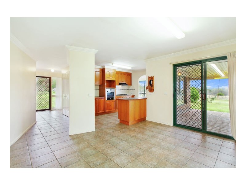 137 Long Swamp Road, Armidale NSW 2350