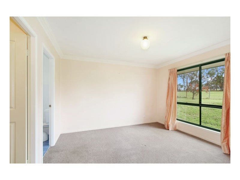 137 Long Swamp Road, Armidale NSW 2350