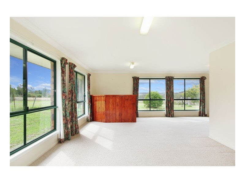 137 Long Swamp Road, Armidale NSW 2350