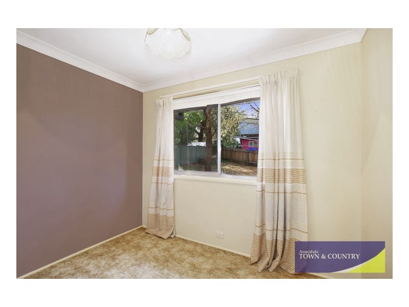 13 Carey Avenue, Armidale NSW 2350