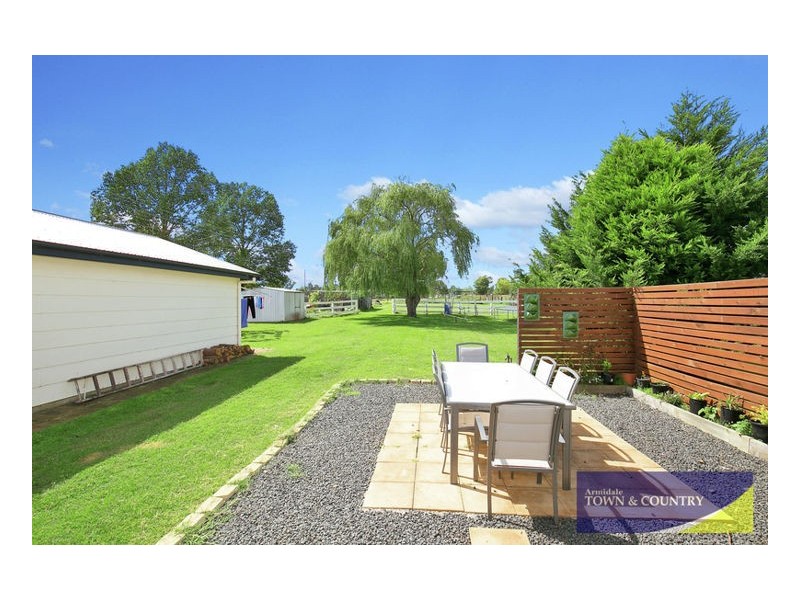 24 Oban Street, Guyra NSW 2365