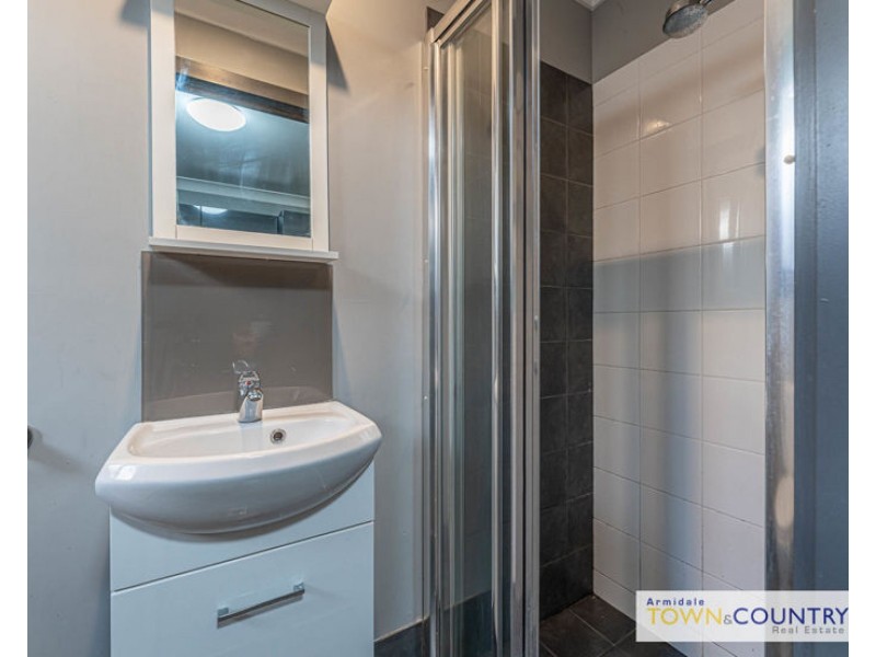 Room 11/4 Salmon Avenue, Armidale NSW 2350
