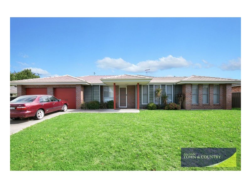 9 Albion Close, Armidale NSW 2350