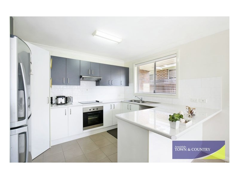 9 Albion Close, Armidale NSW 2350