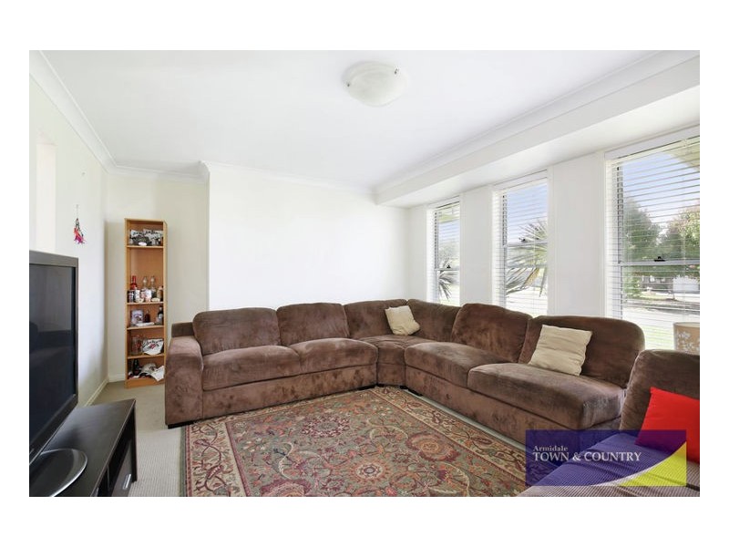 9 Albion Close, Armidale NSW 2350