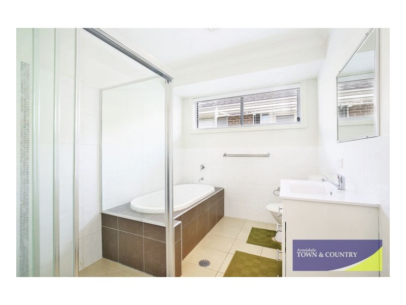 9 Albion Close, Armidale NSW 2350