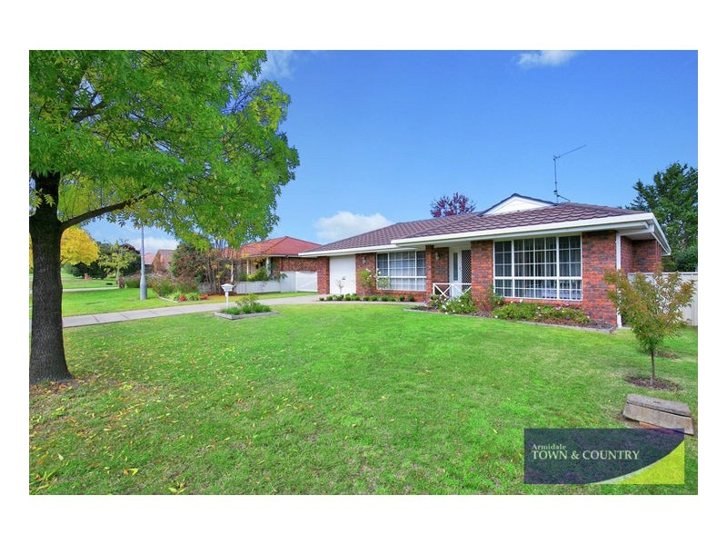 8 Newling Avenue, Armidale NSW 2350