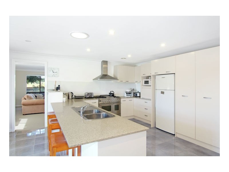 8 Barloo Road, Armidale NSW 2350