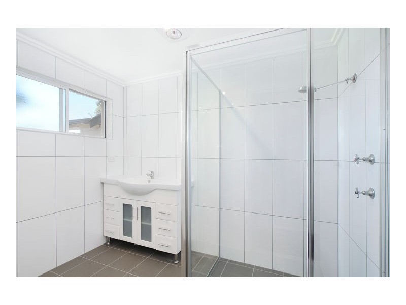 8 Barloo Road, Armidale NSW 2350
