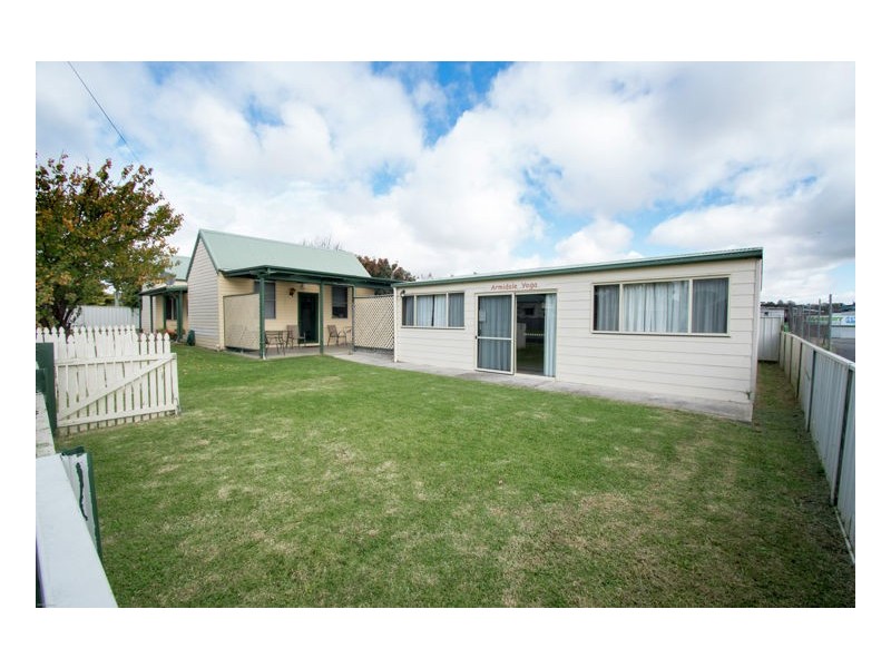 100 Golgotha Street, Armidale NSW 2350