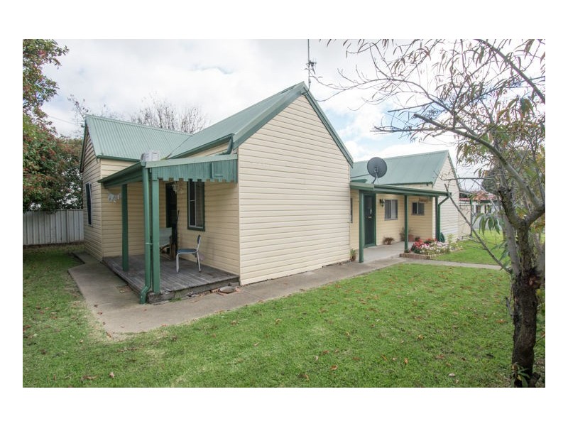 100 Golgotha Street, Armidale NSW 2350