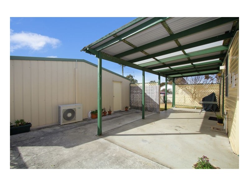 100 Golgotha Street, Armidale NSW 2350