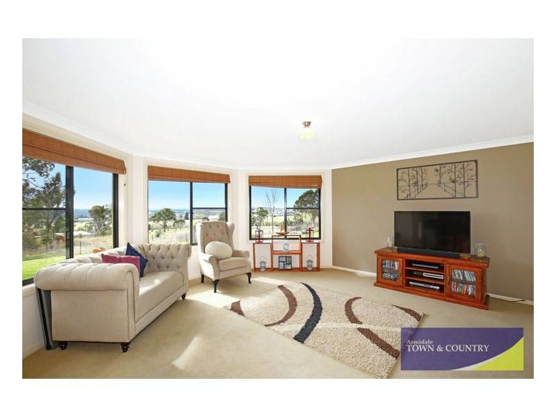 2 Durham Road, Armidale NSW 2350