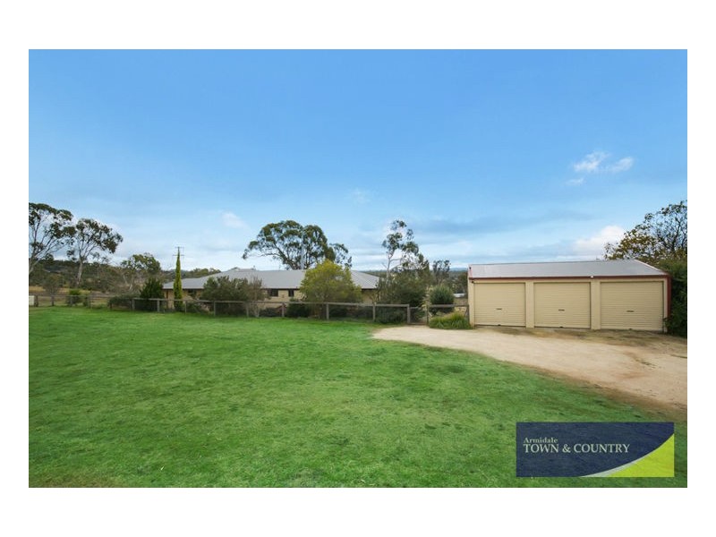 2 Durham Road, Armidale NSW 2350