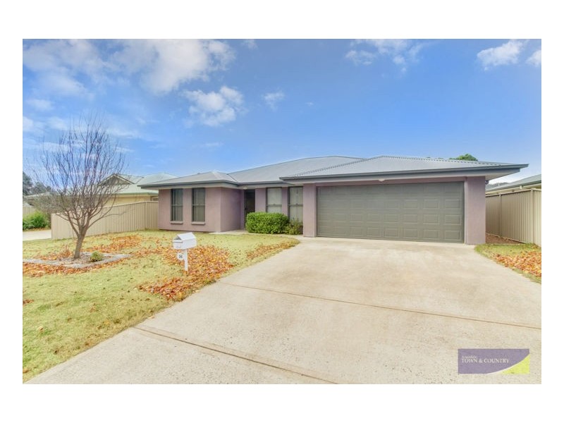26 Rusden Court, Armidale NSW 2350