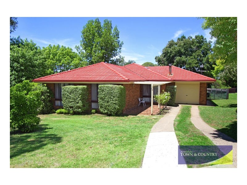 12 Stewart Crescent, Armidale NSW 2350