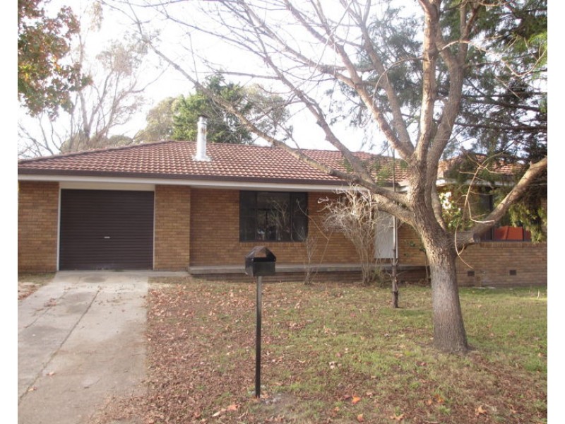 3 Sarah Place, Armidale NSW 2350