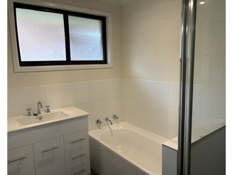 3 Sarah Place, Armidale NSW 2350