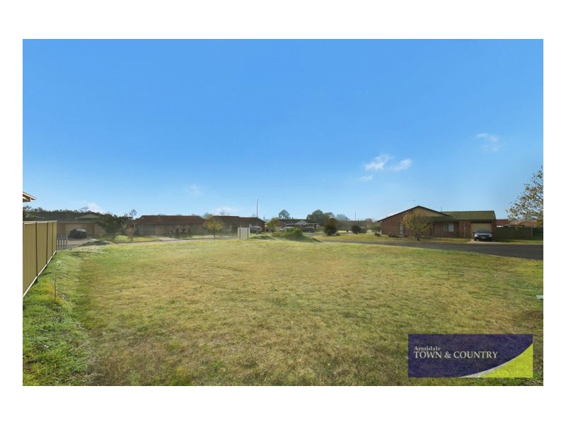 12 Conningdale Crescent, Armidale NSW 2350
