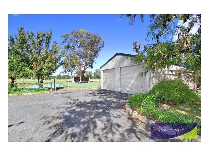 8 Barloo Road, Armidale NSW 2350