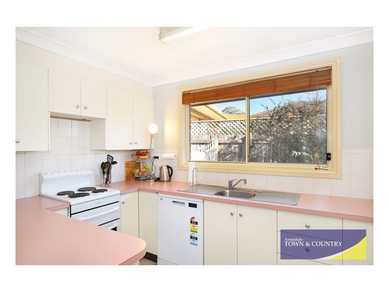 2 Florence Crescent, Armidale NSW 2350
