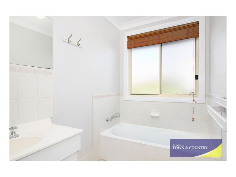 2 Florence Crescent, Armidale NSW 2350