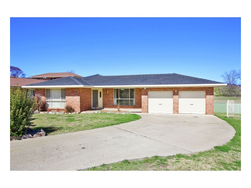 8 Chandler Close, Armidale NSW 2350