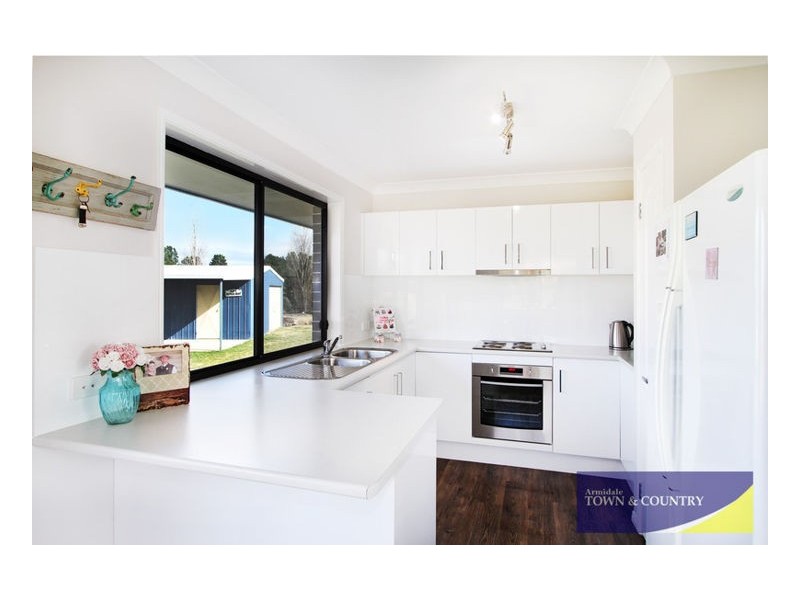 1 Sandon Close, Uralla NSW 2358