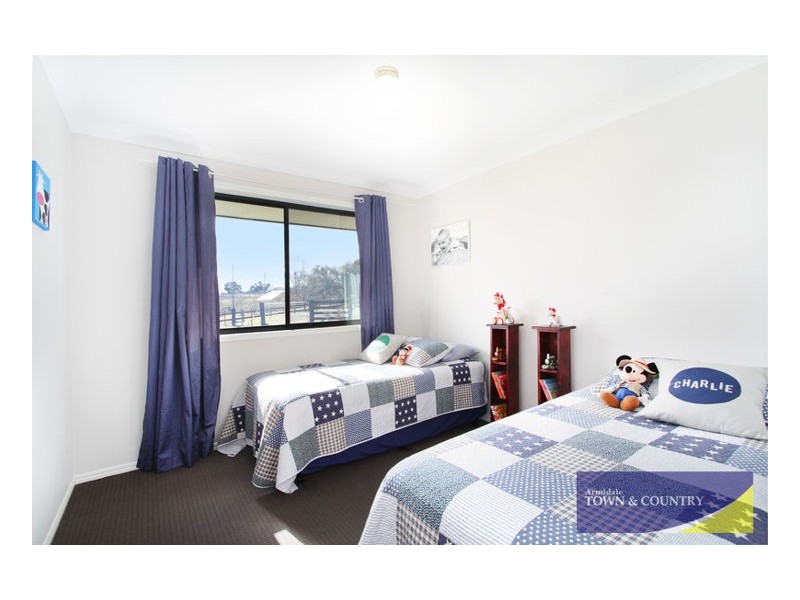 1 Sandon Close, Uralla NSW 2358