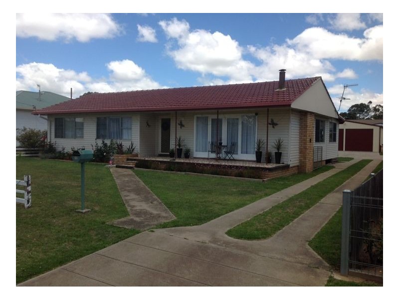 48 Mossman Street, Armidale NSW 2350