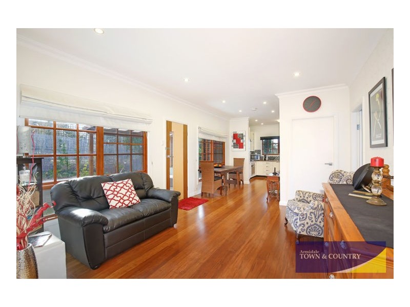 27 Laurence Avenue, Armidale NSW 2350