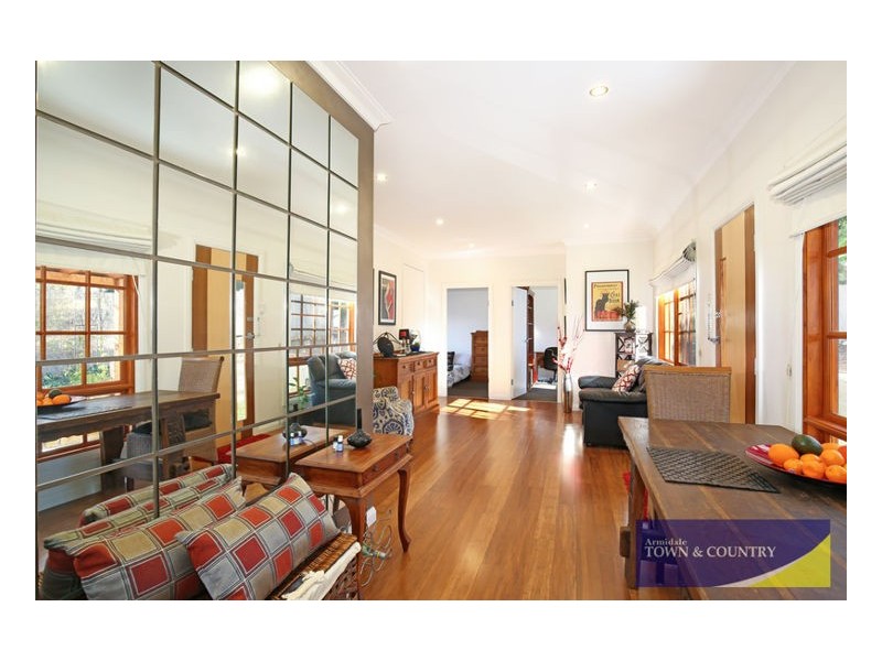 27 Laurence Avenue, Armidale NSW 2350