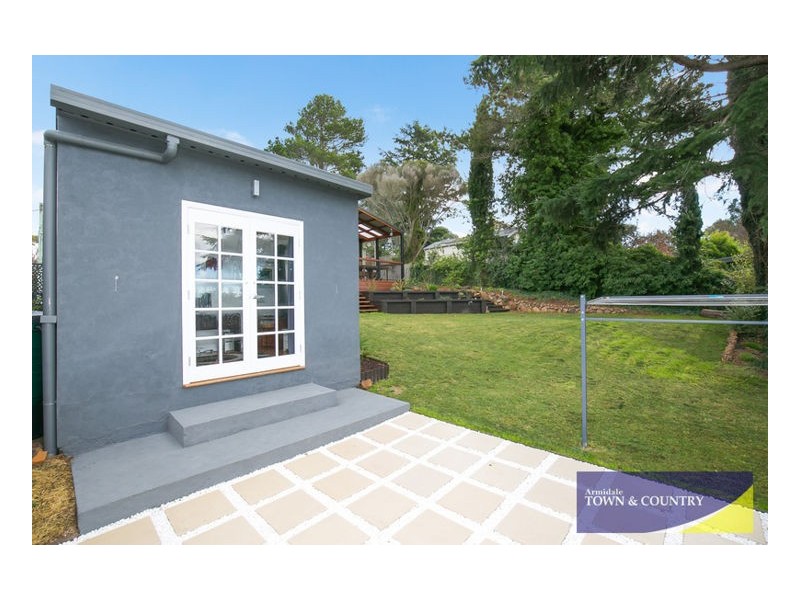 27 Laurence Avenue, Armidale NSW 2350