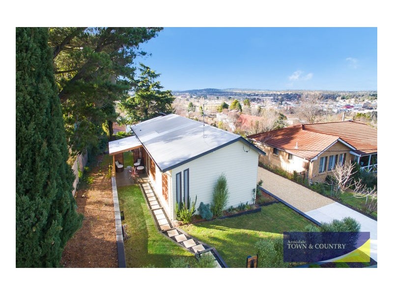 27 Laurence Avenue, Armidale NSW 2350