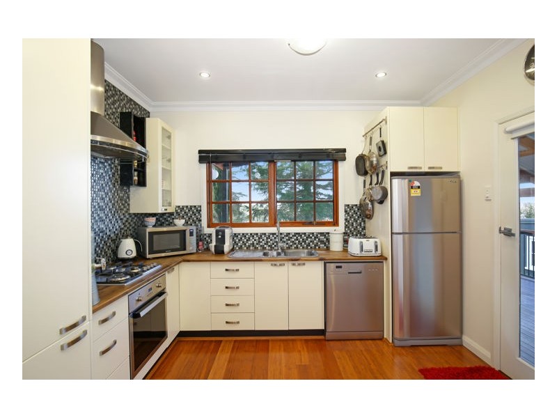27 Laurence Avenue, Armidale NSW 2350