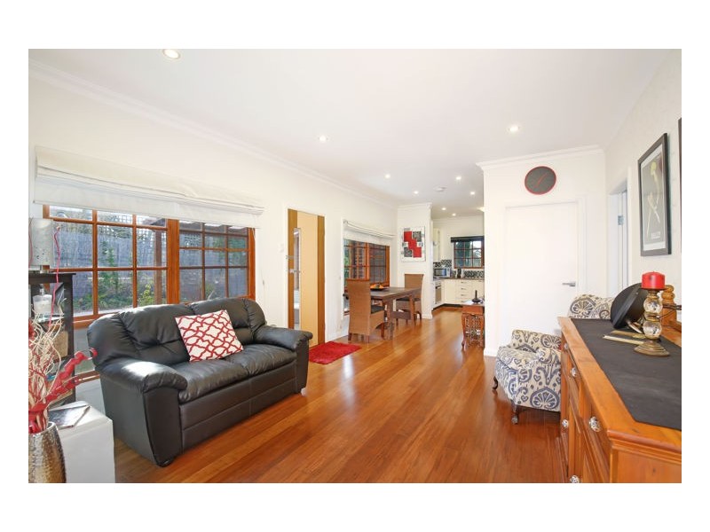 27 Laurence Avenue, Armidale NSW 2350